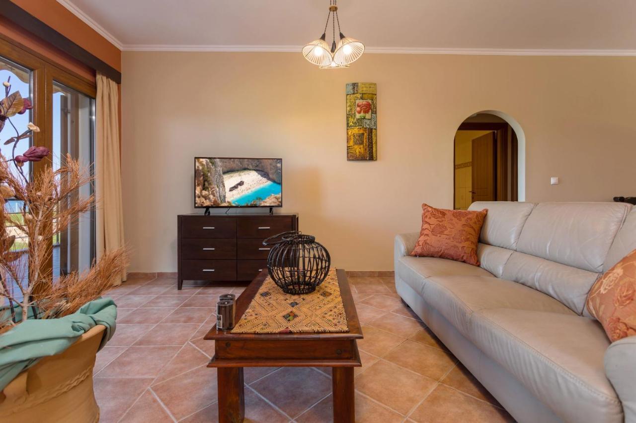 Venetico Beachfront & - 2 Bedroom Sea View Appartement Argassi